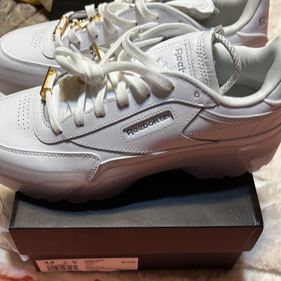 Reebok Footwear - Picture 8 of 12